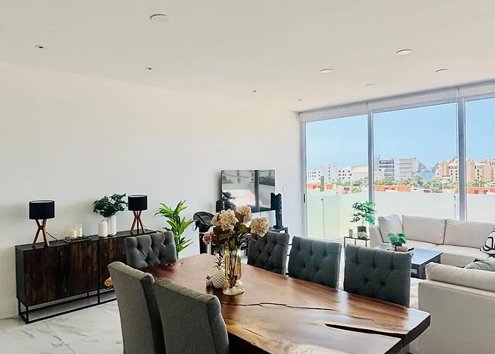 Penthouse With Private Jacuzzi Apartment *